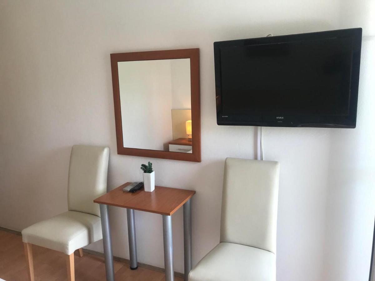 Spacious Bedroom For Two With Pool View - Pansion Hajduk Корчула Екстер'єр фото